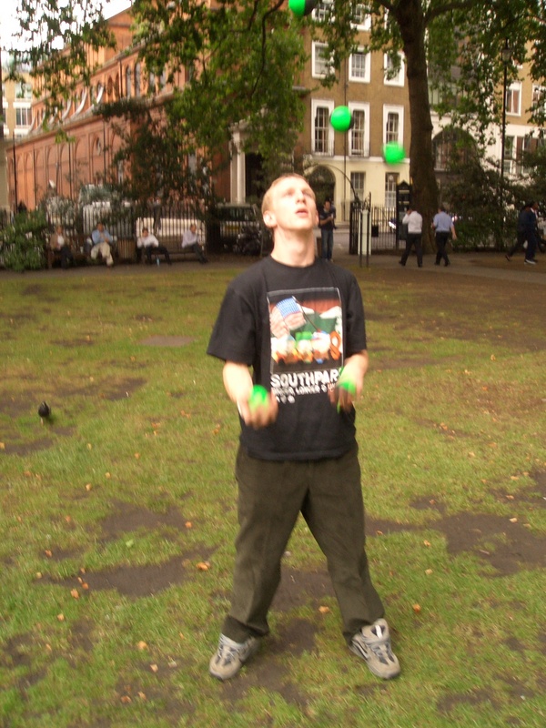 UCOF juggling 5 in Soho Square