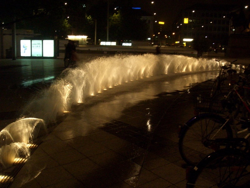 Fountain in front of Hannover Station
